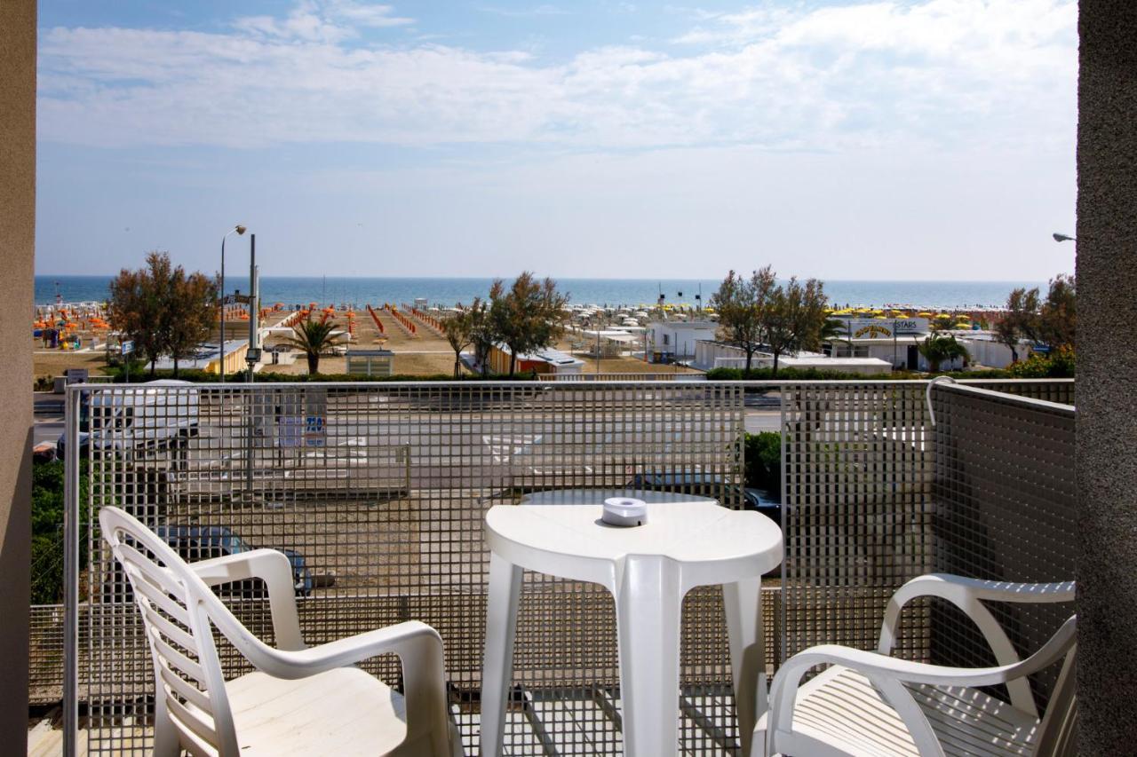 Hotel Derby Rimini Exteriör bild