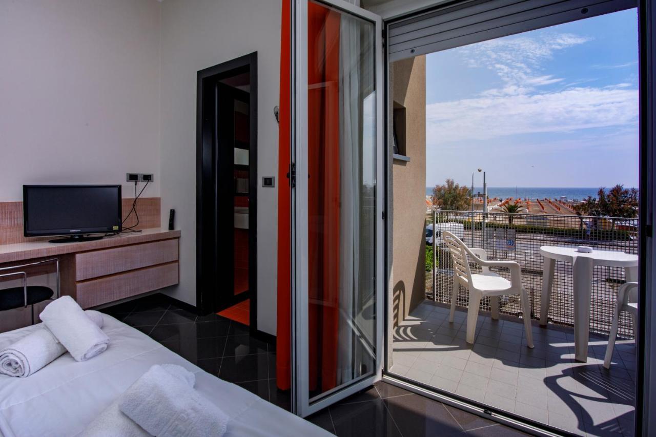 Hotel Derby Rimini Exteriör bild